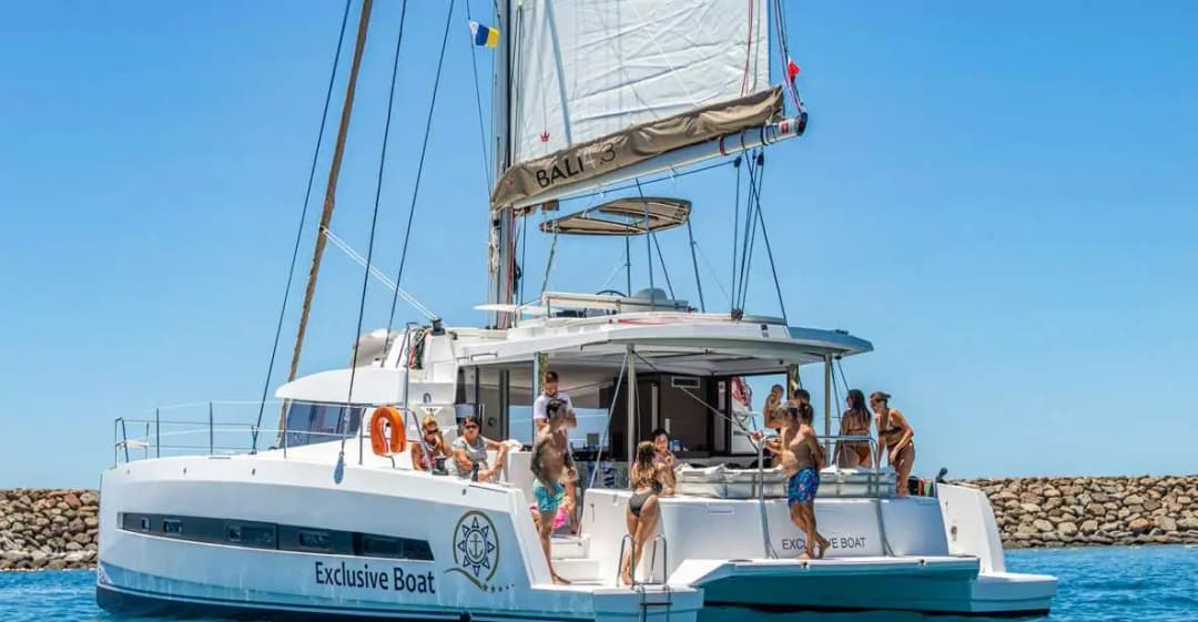 main image of the excursion Excursión de un día en catamarán con comida y bebida en Gran Canaria