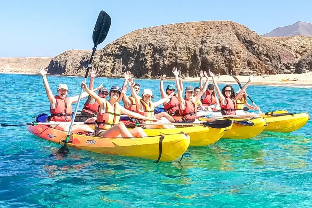 main image of the excursion Aventura guiada de kayak y esnórquel en Papagayo