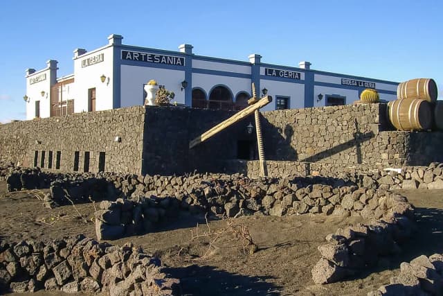 Thumbnail 3 of the excursion /lanzarote/timanfaya-jameos/jameos4.webp